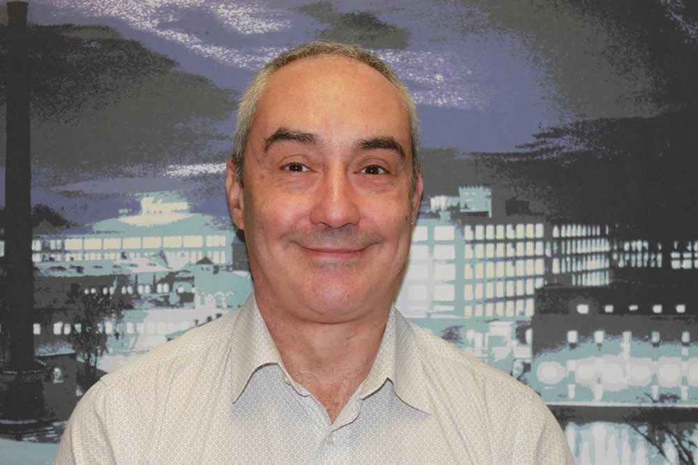Ennio Zuccaro isännöitsijä